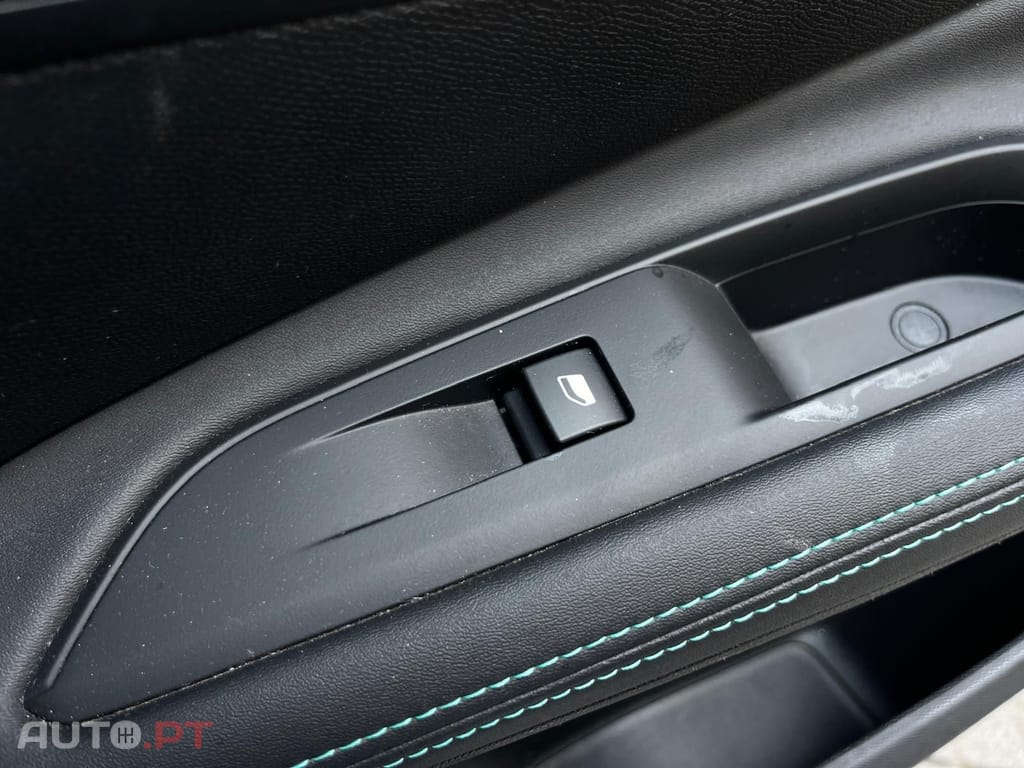Peugeot 3008 1.6 ALLURE PACK HYBRID