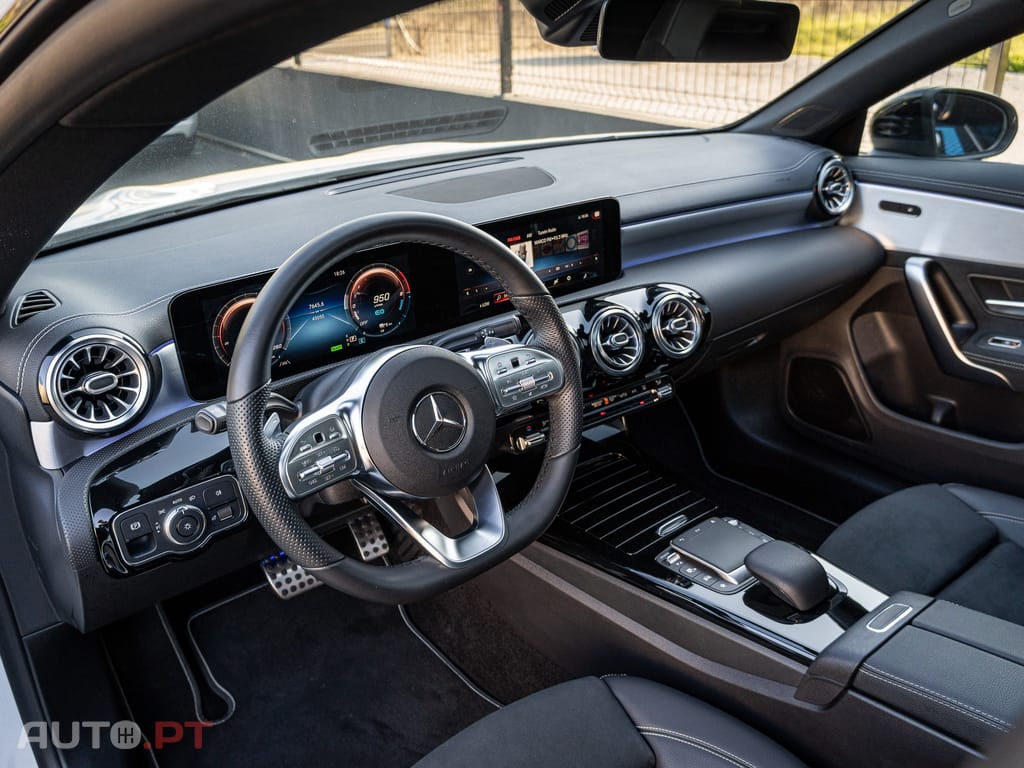 Mercedes-Benz CLA 250 e AMG Line