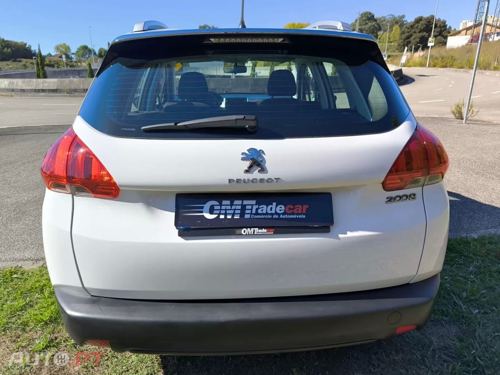 Peugeot 2008 1.2 VTi Active
