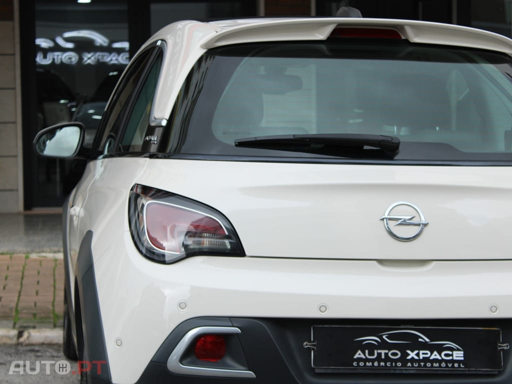 Opel Adam 1.0 T Rocks