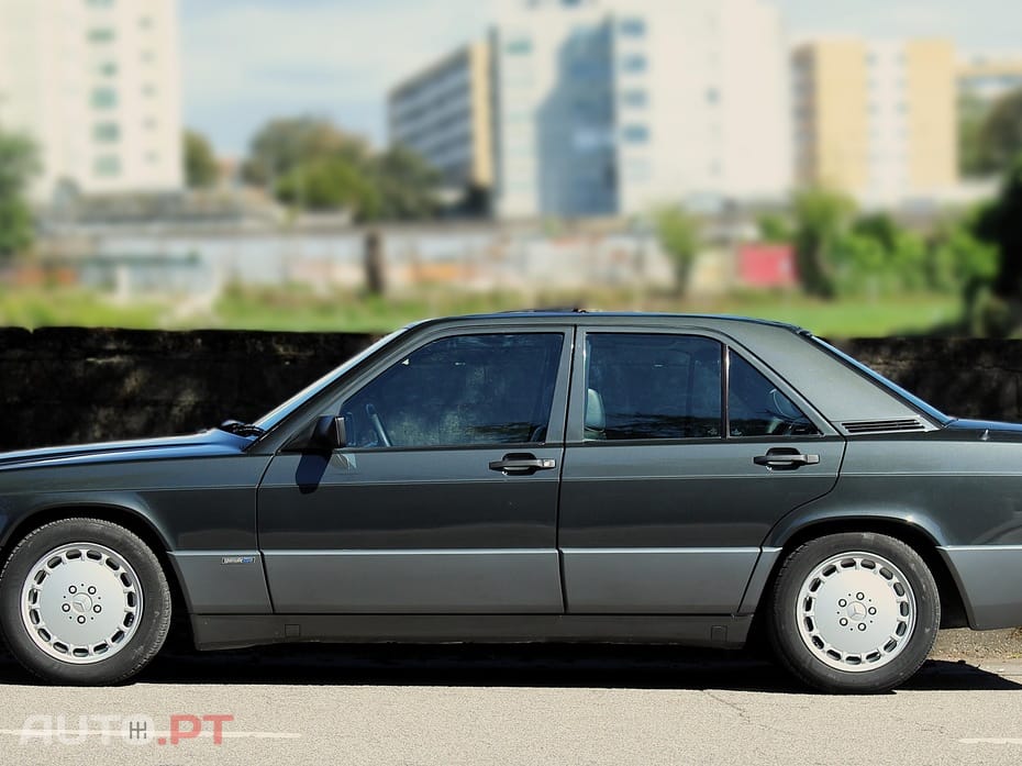 Mercedes-Benz 190 E 2.6