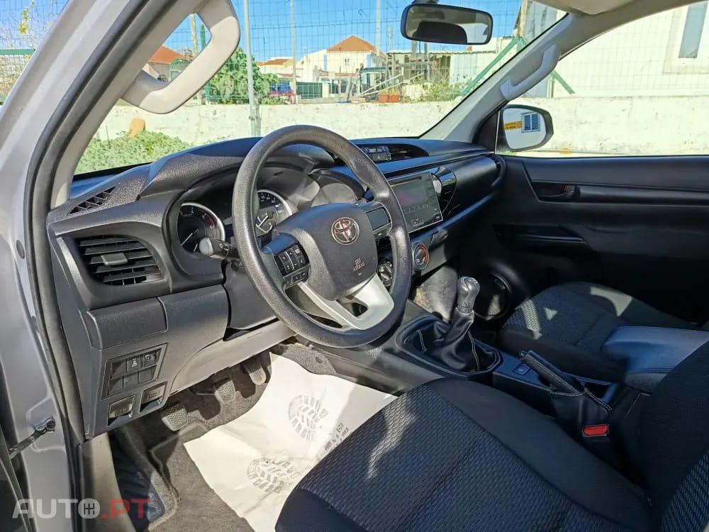 Toyota Hilux 2.4 D-4D 4WD Challenge