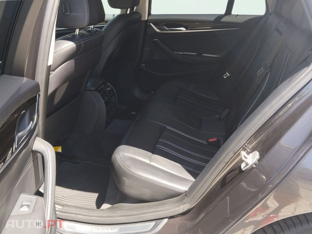 BMW 525 d Line Luxury Auto