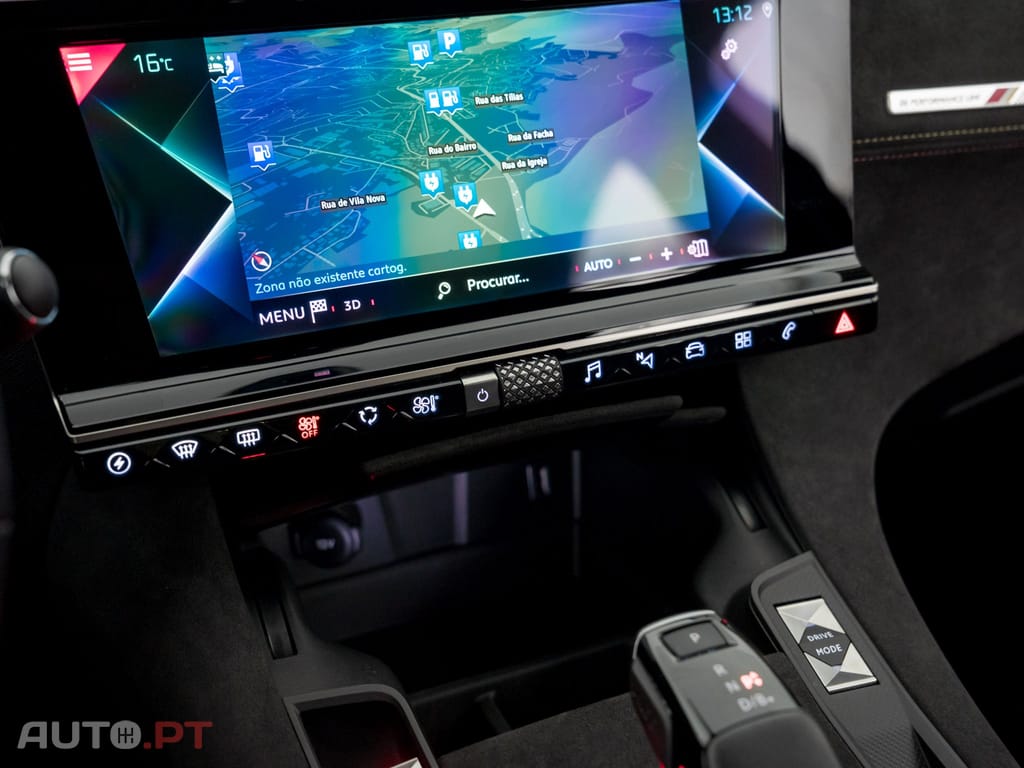 DS DS7 Crossback E-Tense Performance Line EAT8