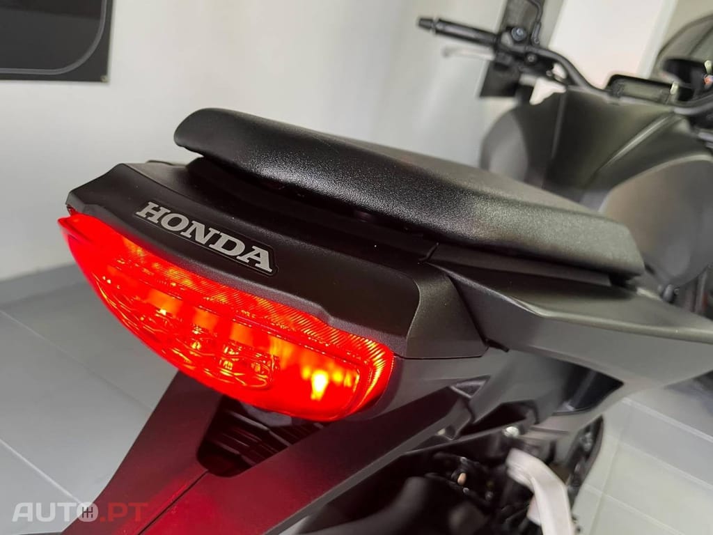 Honda CB 125 R