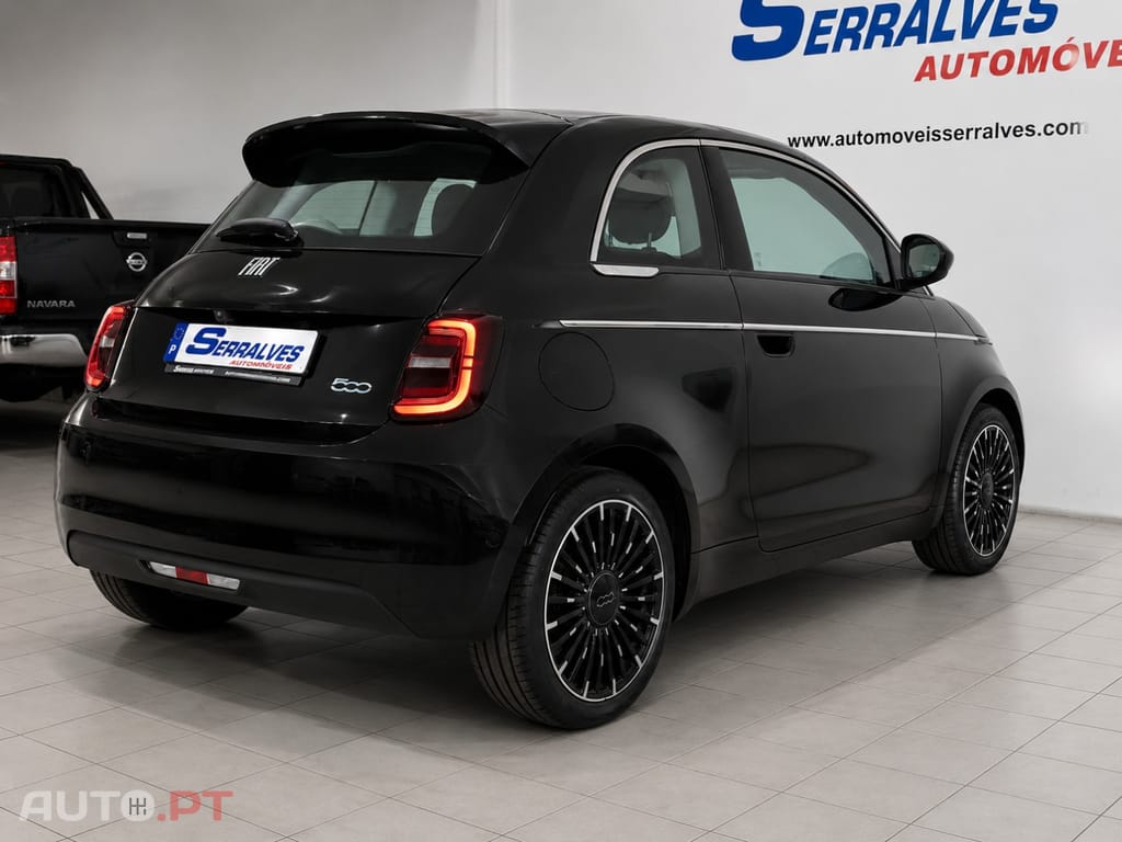 Fiat 500e La Prima