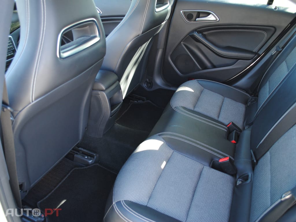 Mercedes-Benz CLA 200 2.2 Cdi 136cv