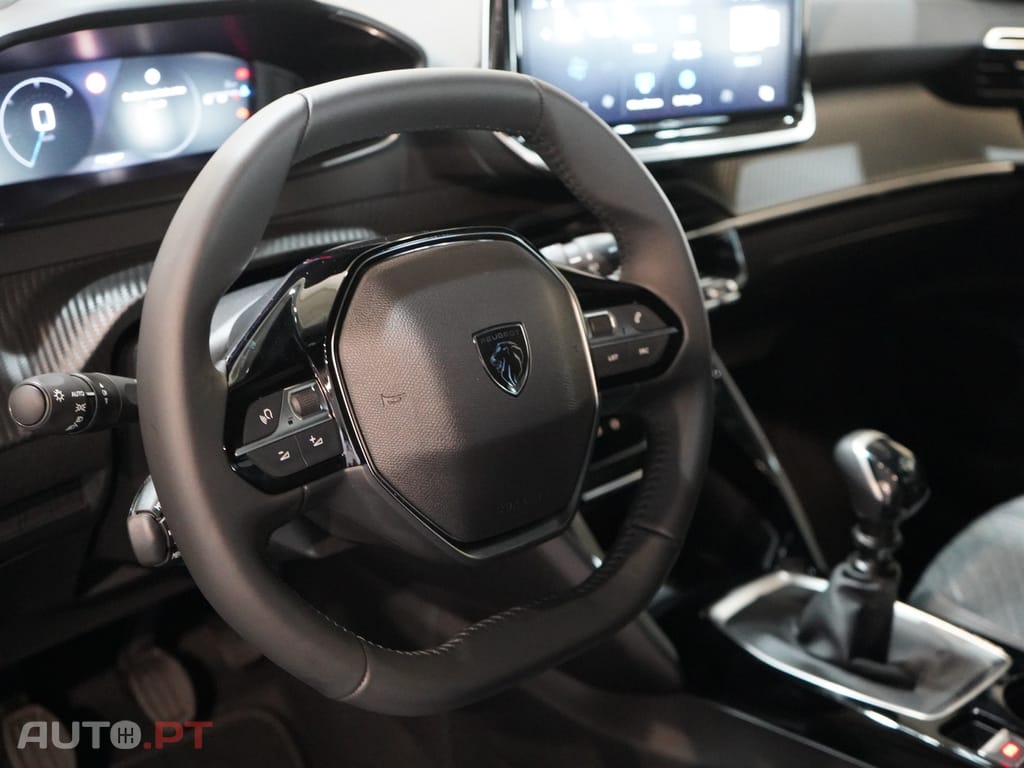 Peugeot 2008 1.2 PureTech Allure