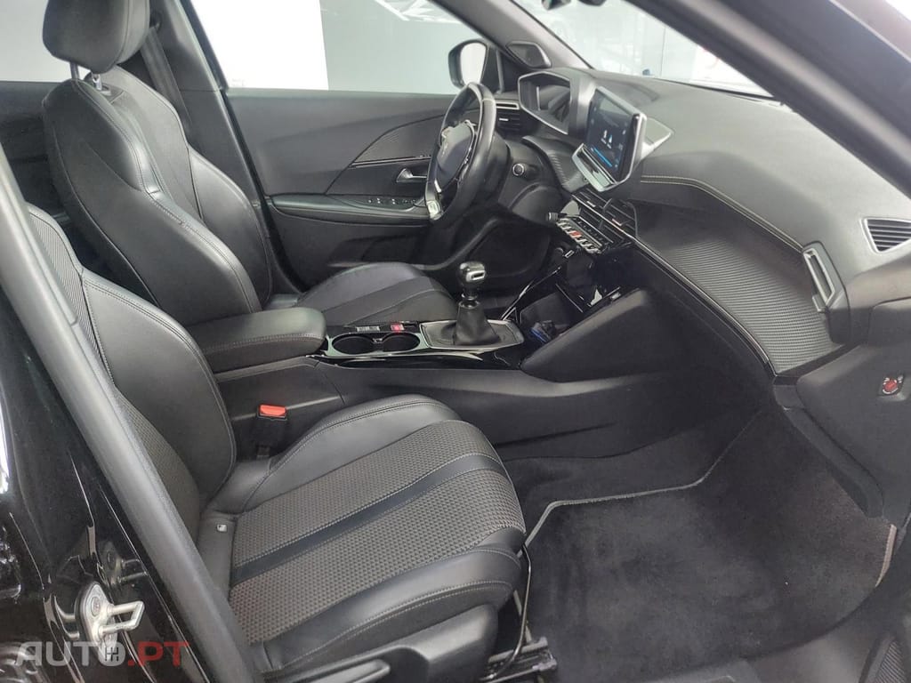 Peugeot 2008 1.2 PureTech GT Line