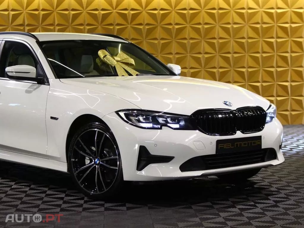 BMW 330 e Line Sport Auto