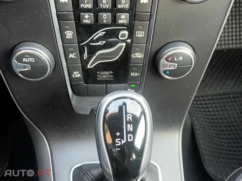 Volvo V40 Cross Country 2.0 D3 Geartronic