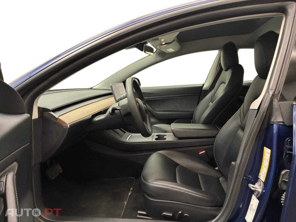 Tesla Model 3 Standard Range Plus RWD