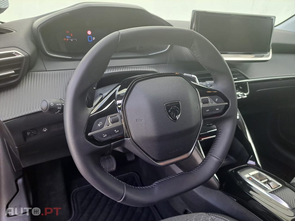 Peugeot 208 1.2 Hybrid Allure e-DCS6