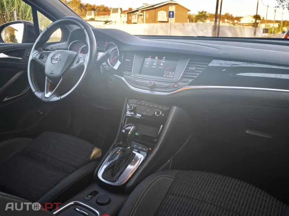 Opel Astra Sports Tourer 1.5 D S&S Auto Business Elegance