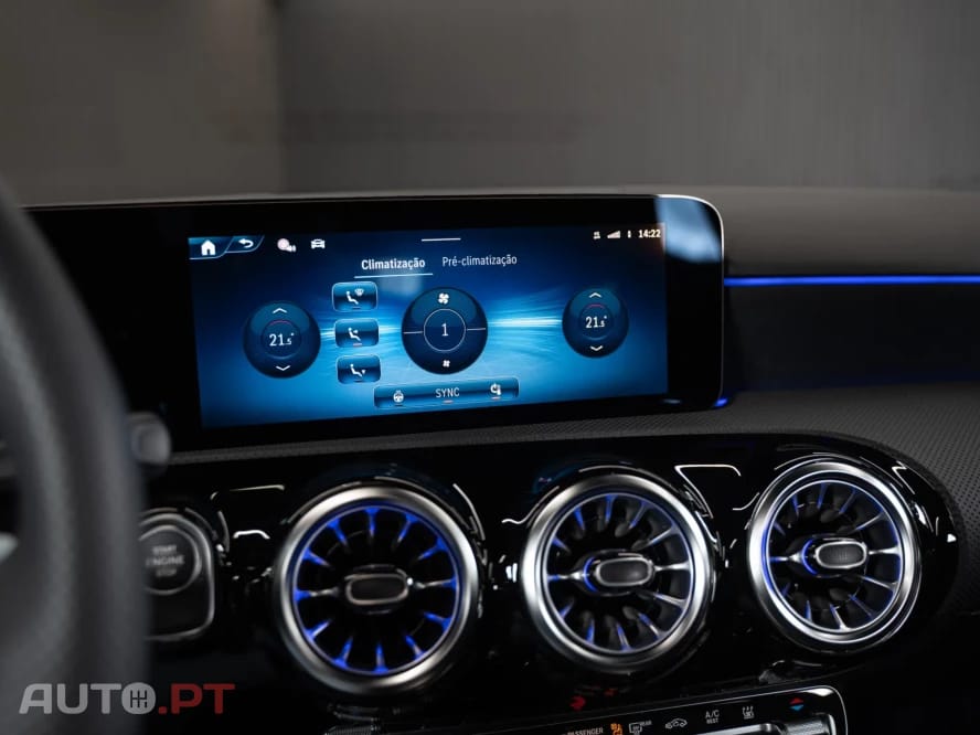 Mercedes-Benz A 250 e AMG Line