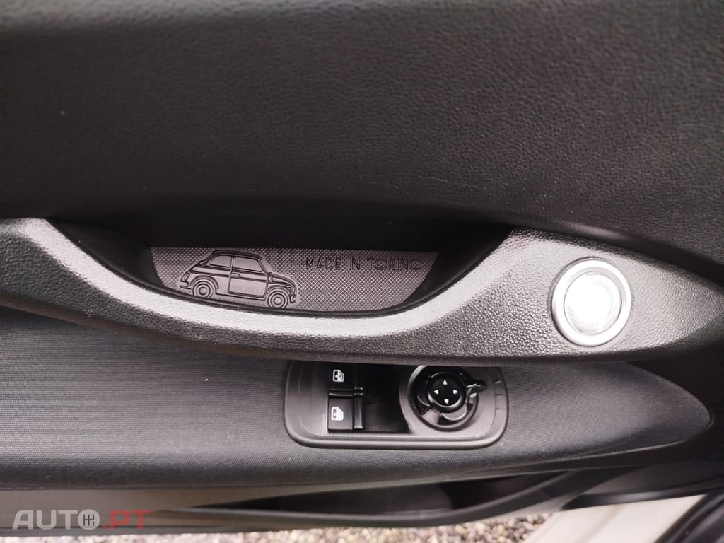 Fiat 500e Action