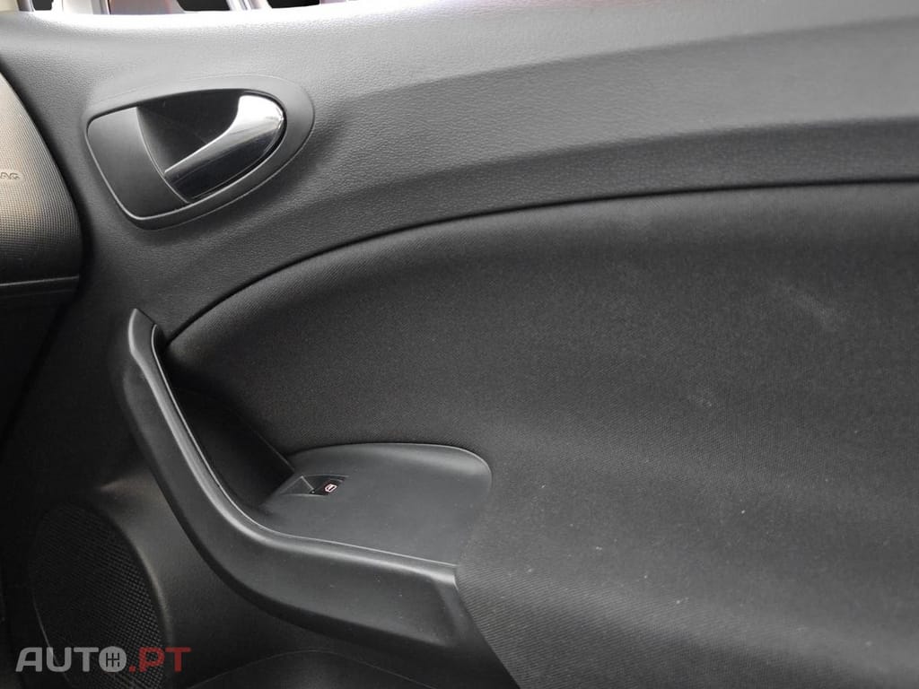 SEAT Ibiza 1.2 TSI FR — fotografia 24