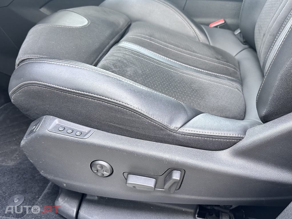 Peugeot 3008 1.5 BlueHDi GT EAT8