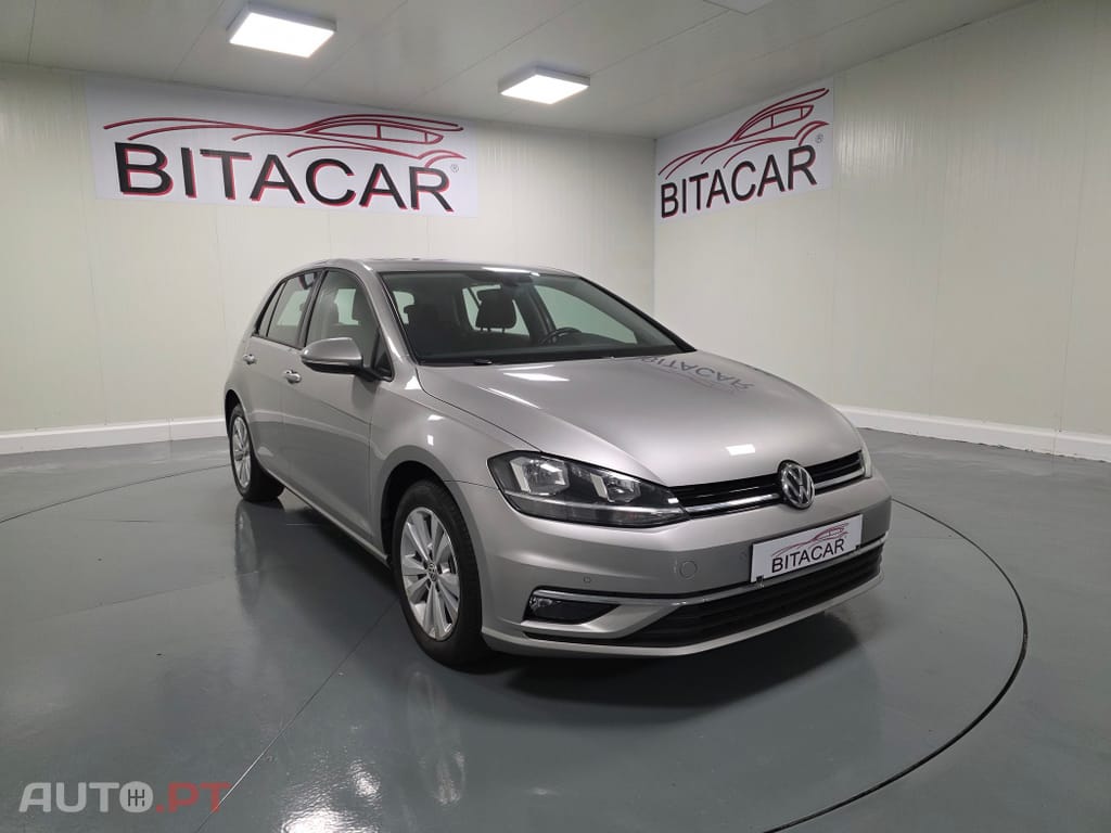 Volkswagen Golf 1.6 TDI Confortline