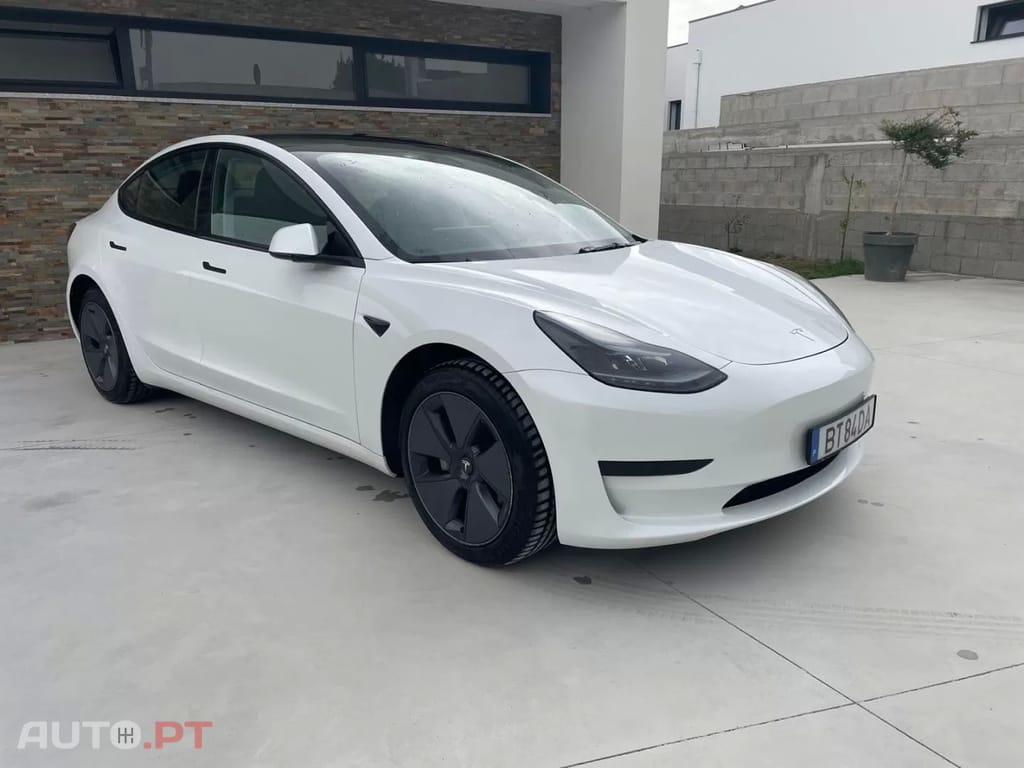 Tesla Model 3 RWD