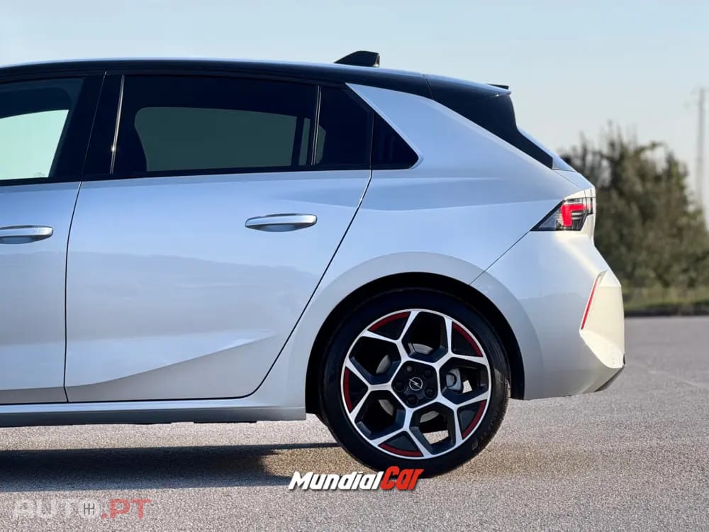 Opel Astra 1.2 T GS Line