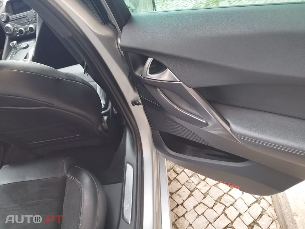 Citroen DS5 2.0 HDi Hybrid4 So Chic CMP6