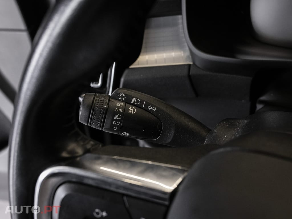 Volvo XC40 T5 Recharge DKG Plus Dark
