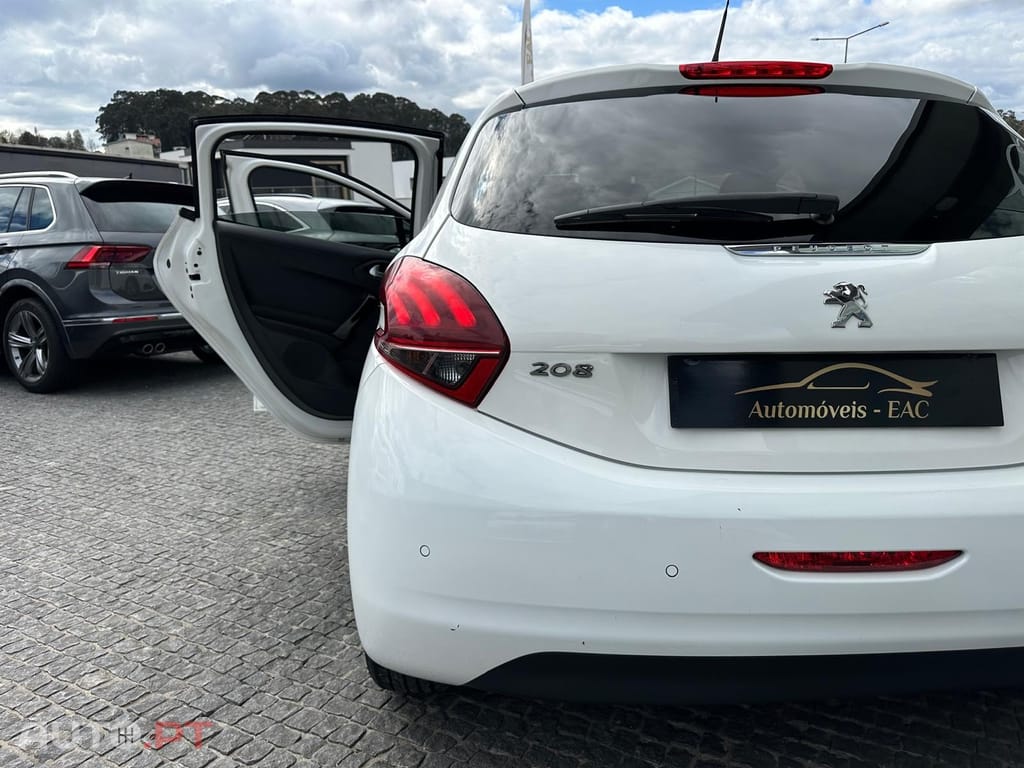 Peugeot 208 1.2 PureTech Signature