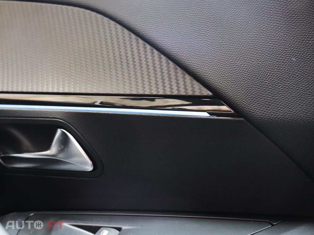 Peugeot 2008 1.5 BlueHDi GT EAT8