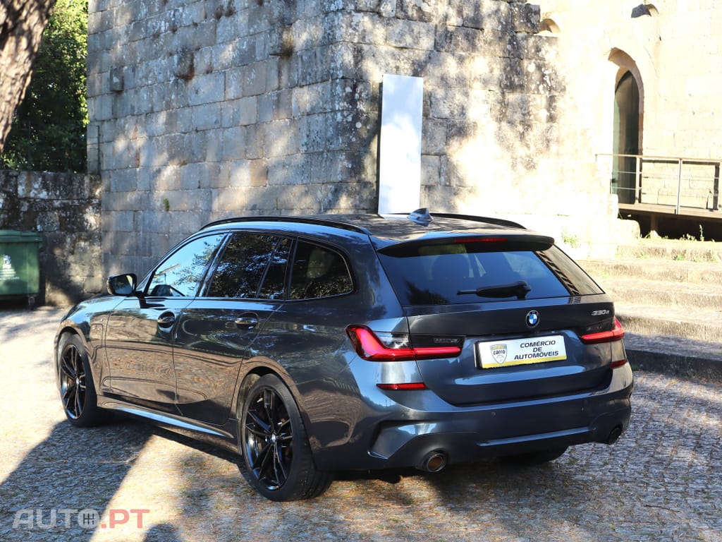 BMW 330 e Touring Pack M Auto
