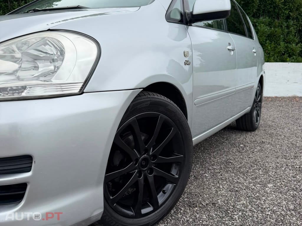 Toyota Avensis Verso 2.0 D-4D