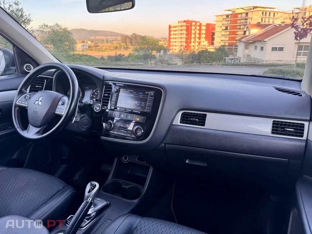 Mitsubishi Outlander 2.0 4WD