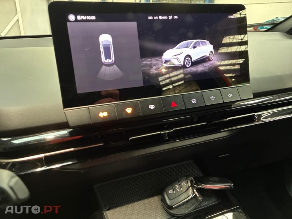 MG MG4 EV Standard 2WD