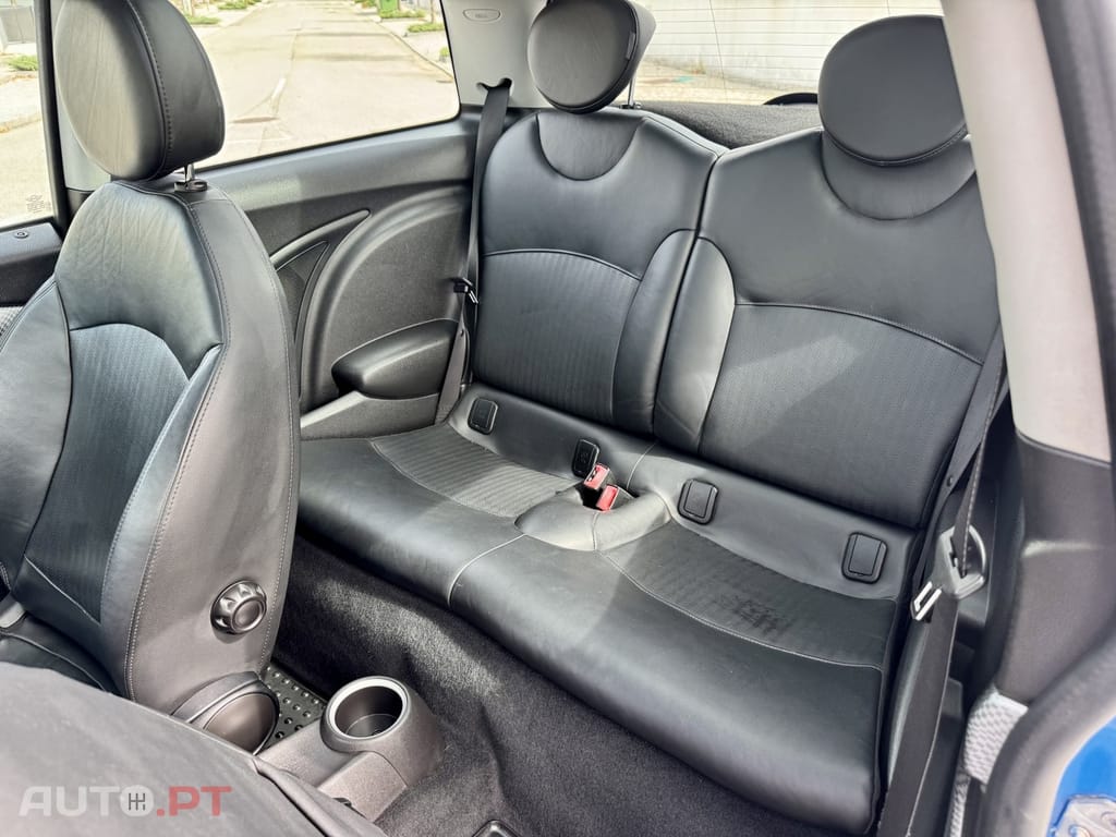MINI Cooper Cooper S