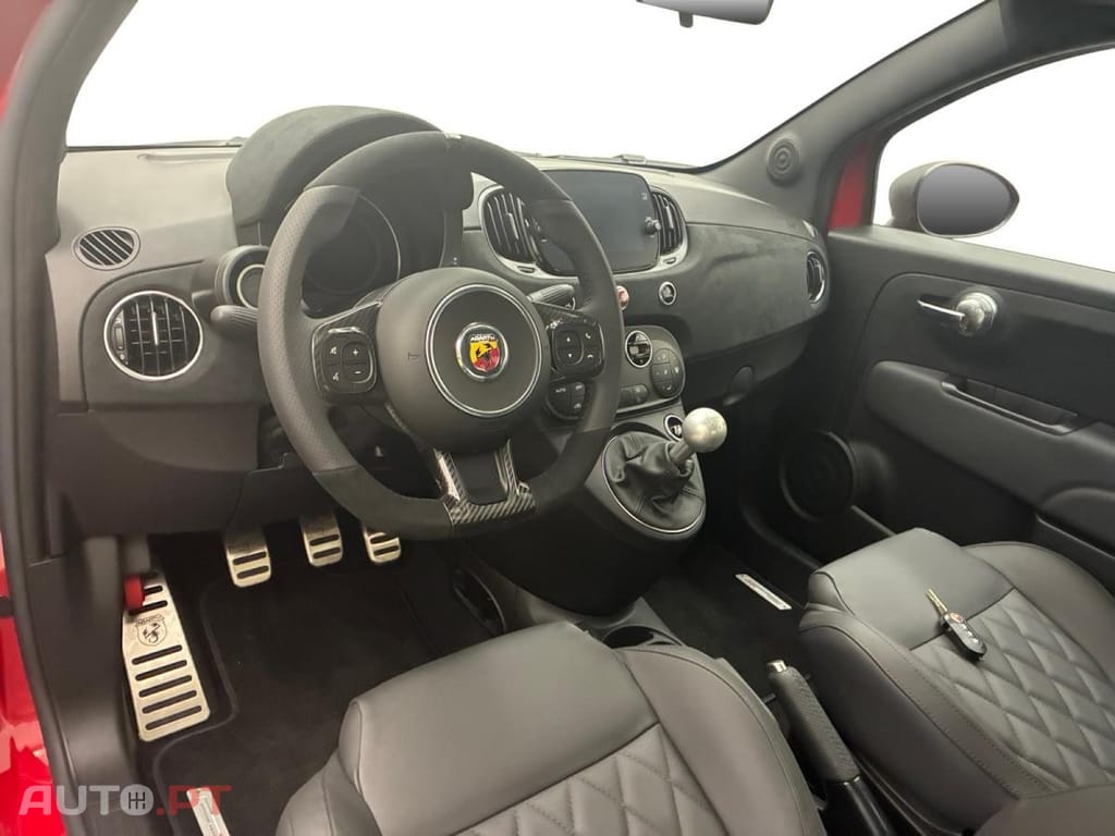 Abarth 695 1.4 T-Jet Competizione