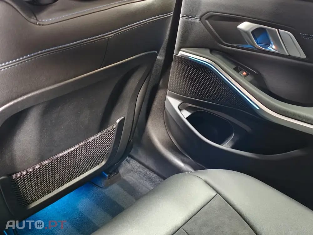 BMW 320 d Pack Desportivo M Auto