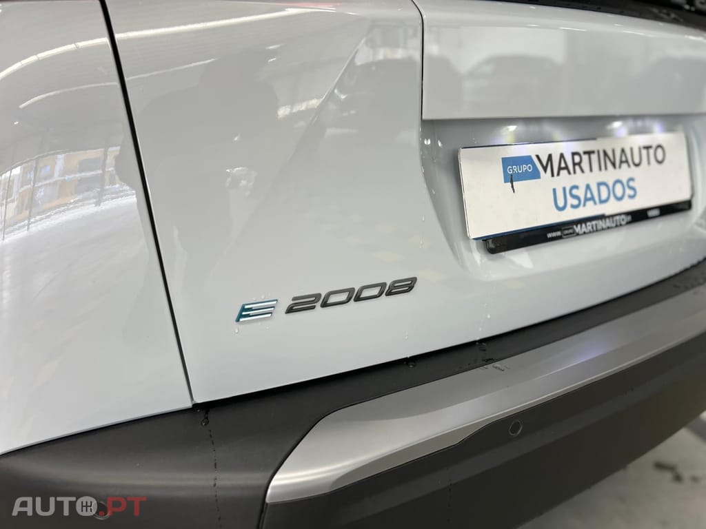 Peugeot E-2008 50 kWh Allure