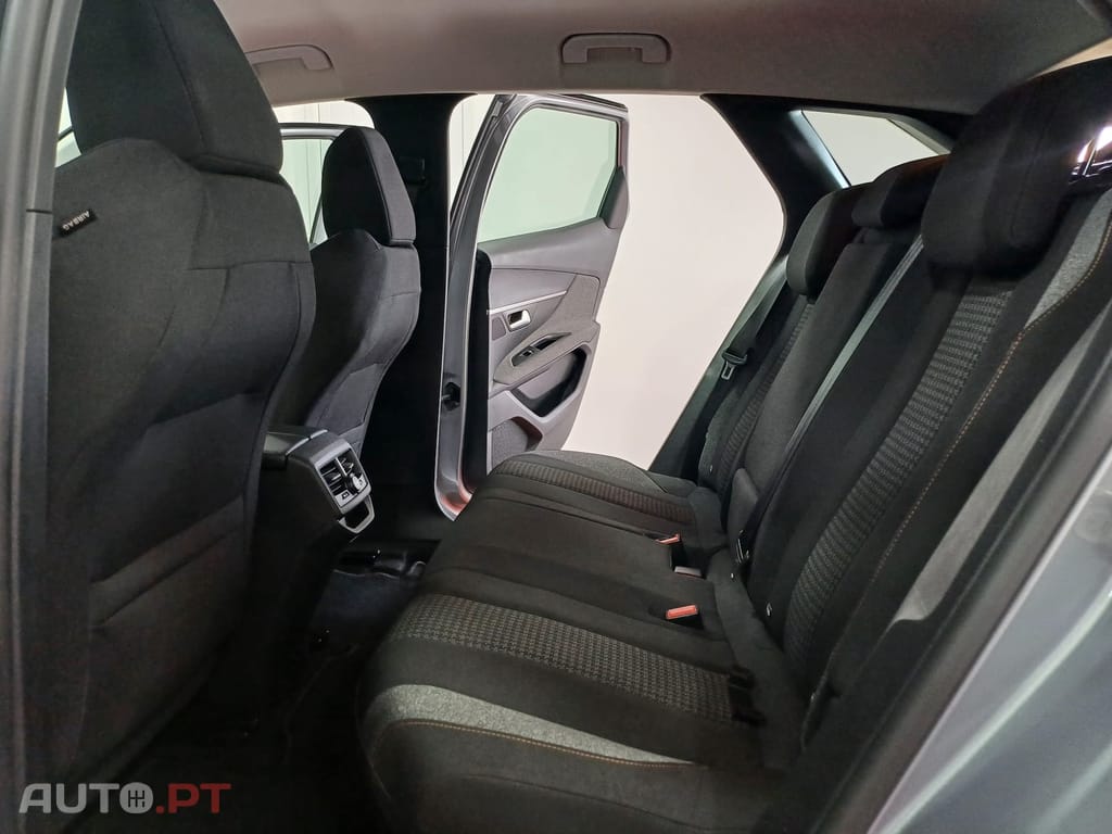 Peugeot 3008 1.5 BlueHDi Allure EAT8