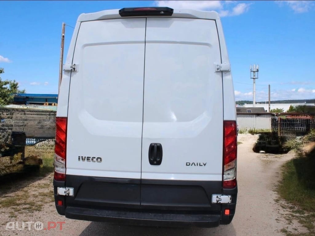 Iveco Daily 2.3 35S14 3000 CD