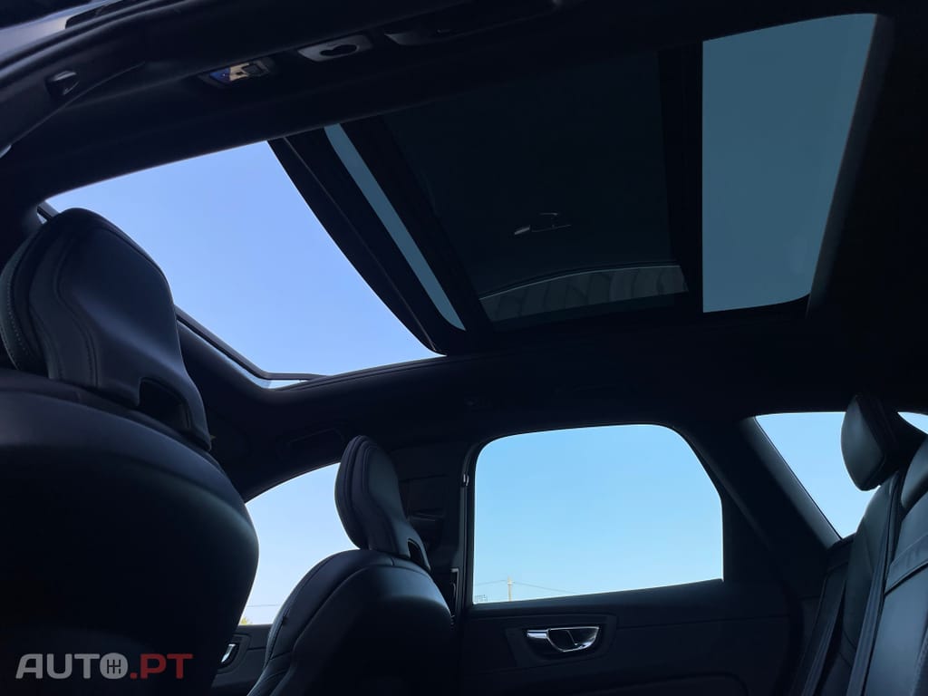 Volvo XC60 2.0 T8 PHEV R-Design AWD