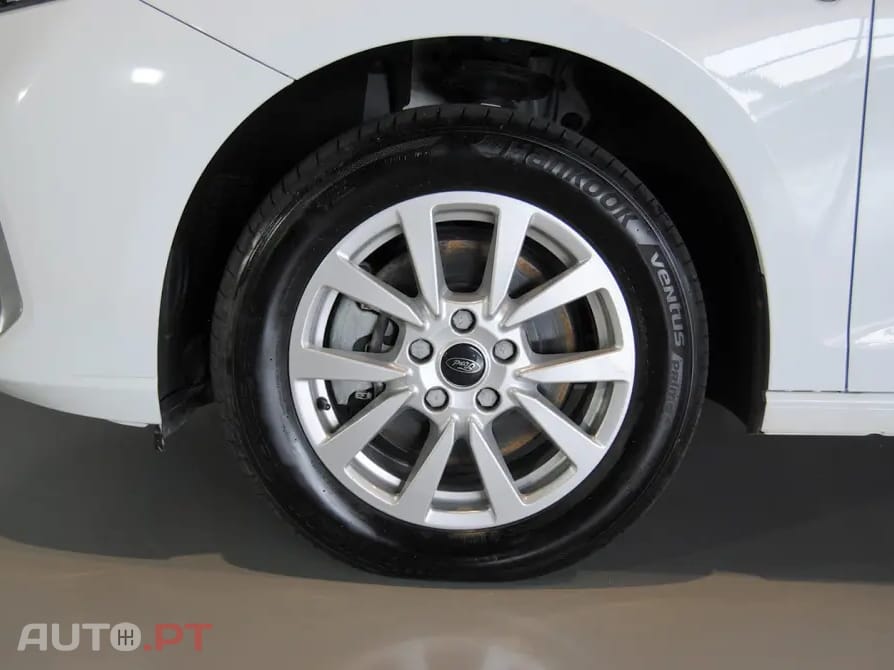 Ford Tourneo 2.0 TDCi Titanium 5 lugares