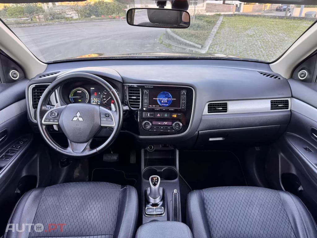 Mitsubishi Outlander 2.0 4WD