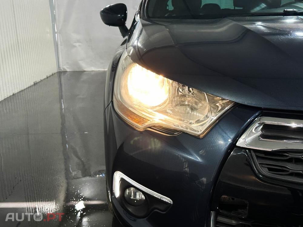 Citroen DS4 1.6 BlueHDi So Chic EAT6 J18