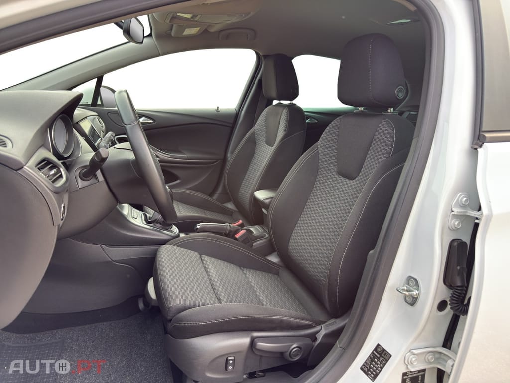 Opel Astra 1.6 CDTI Dynamic S/S