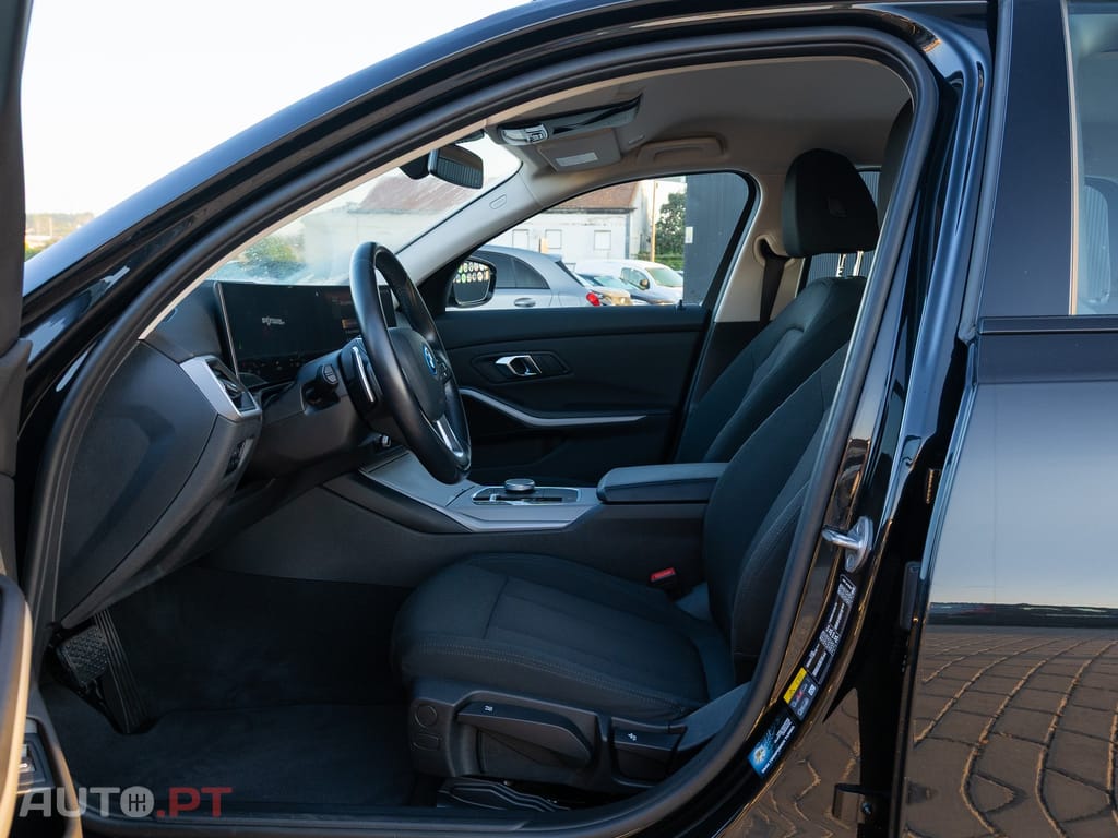 BMW 320 e Auto