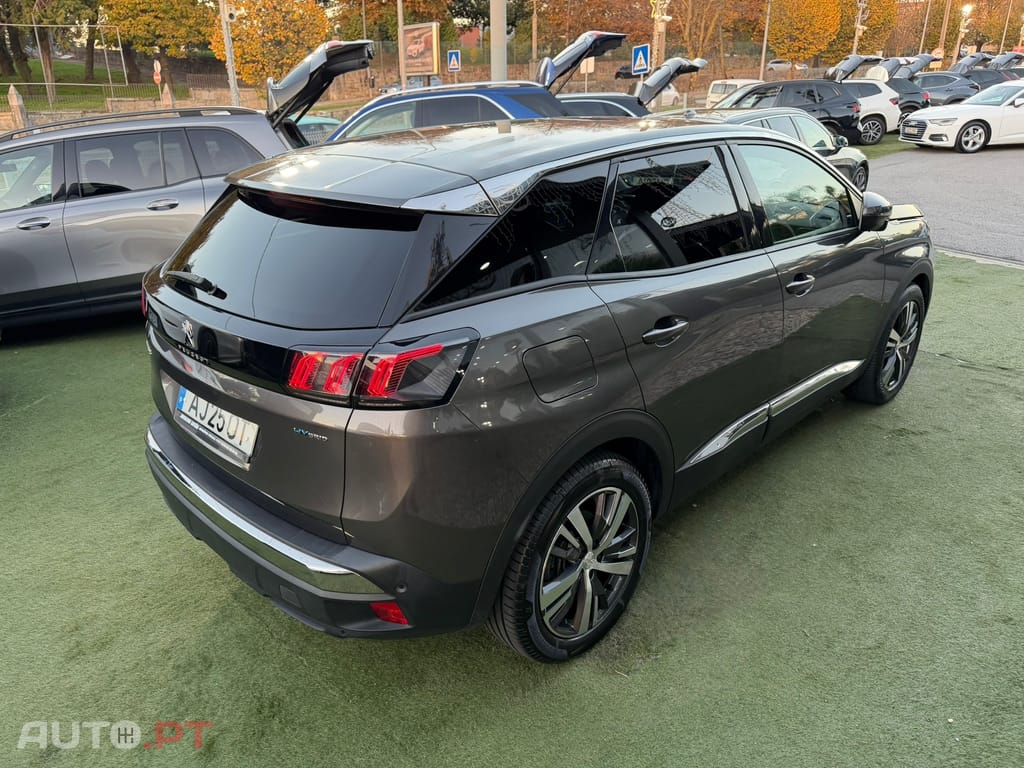 Peugeot 3008 1.6 Hybrid Allure e-EAT8