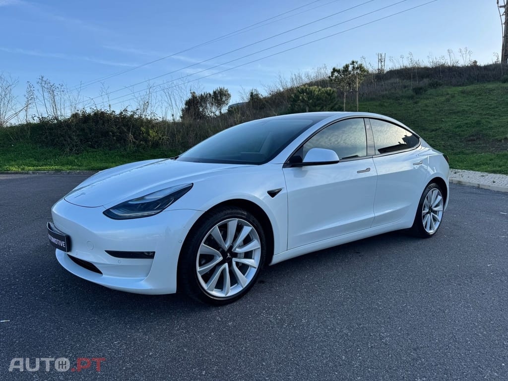 Tesla Model 3 Long-Range Dual Motor AWD