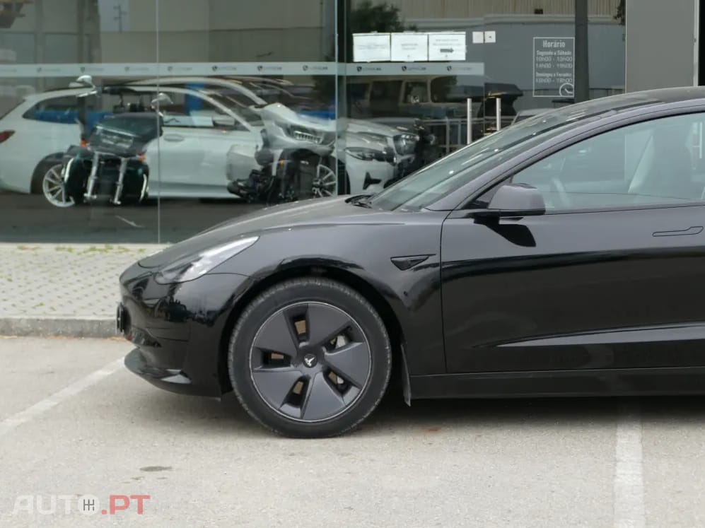 Tesla Model 3 Tração Traseira