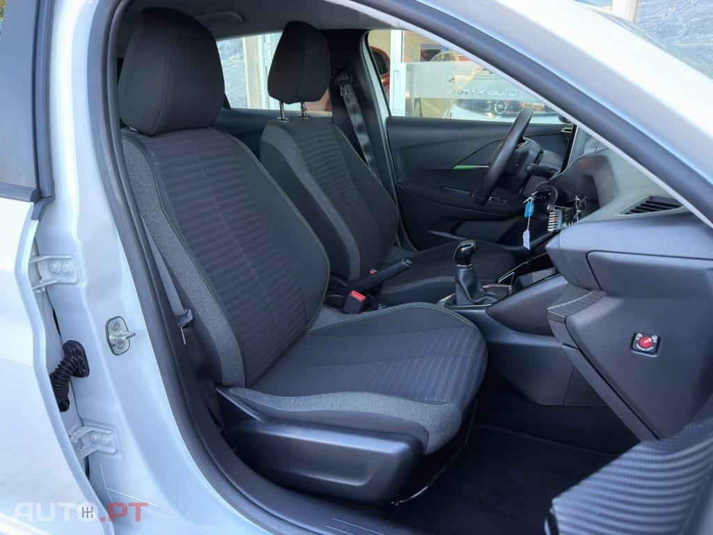 Peugeot 208 1.2 PureTech Active — fotografia 21