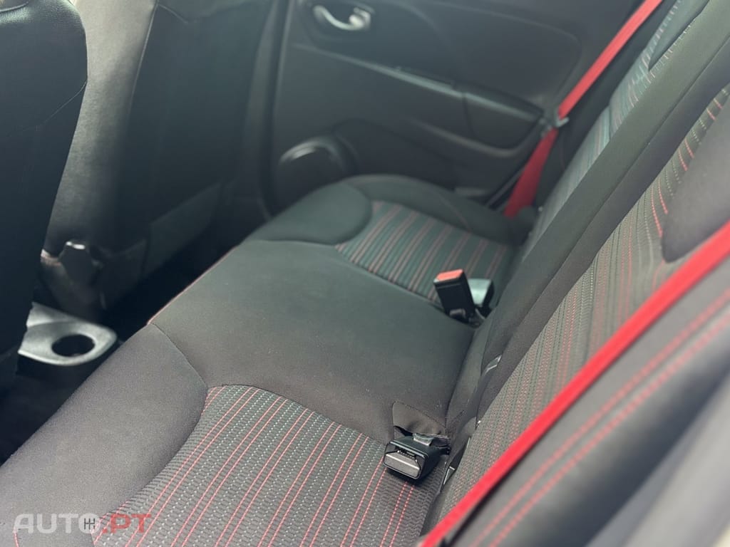 Renault Clio 1.6 T RS Trophy EDC